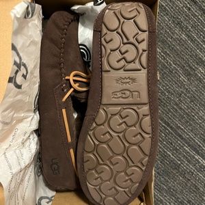 Women’s Ugg Slippers Size 9